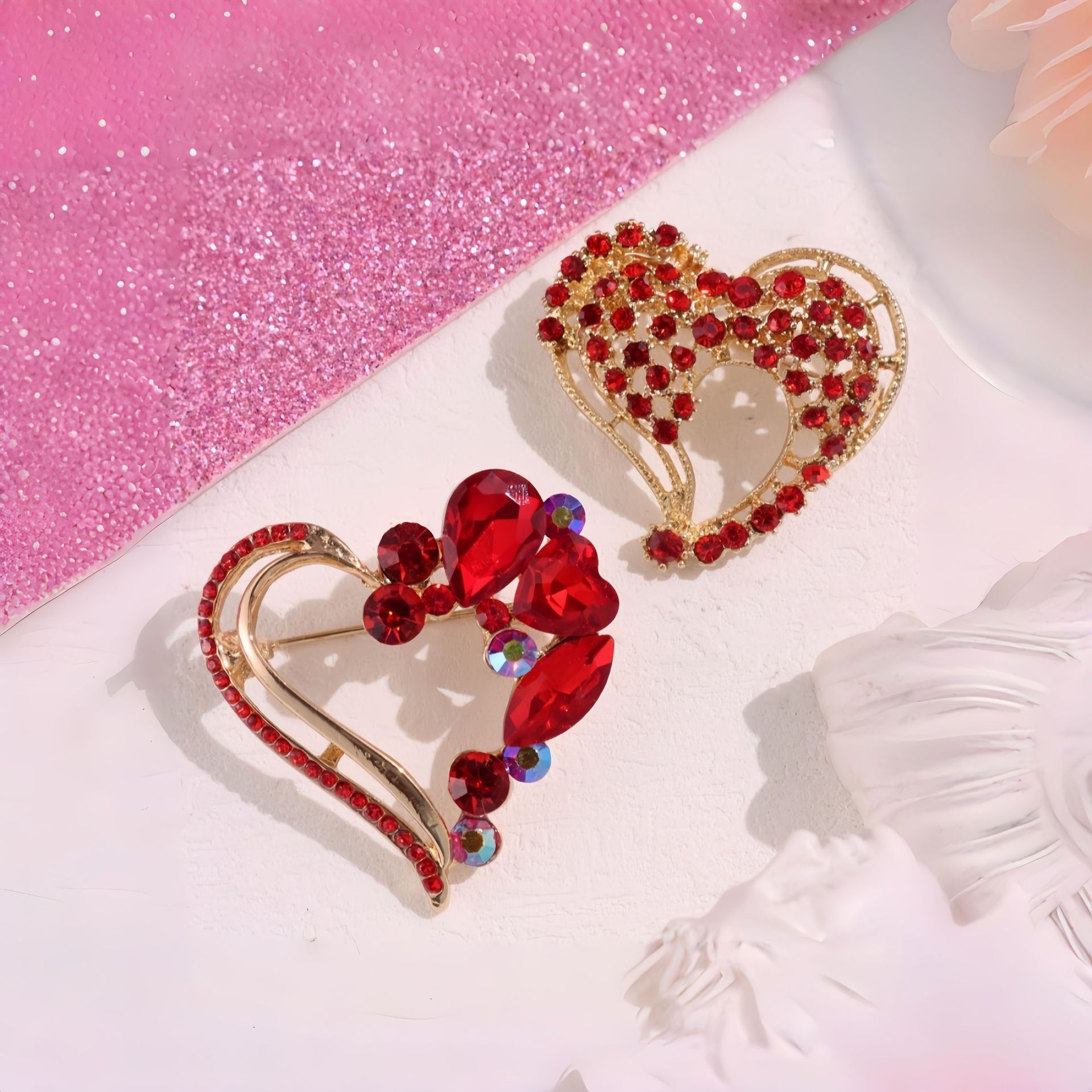 Red Crystal Open Heart Brooch  - Women'S Formal Day Wear บทวิจารณ์และราคา