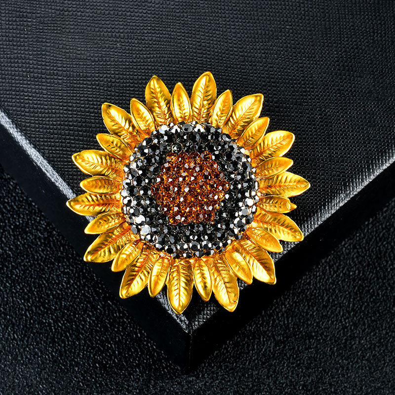 New Flower Brooch Trend Style  - Women Formal Wear Trends บทวิจารณ์และราคา