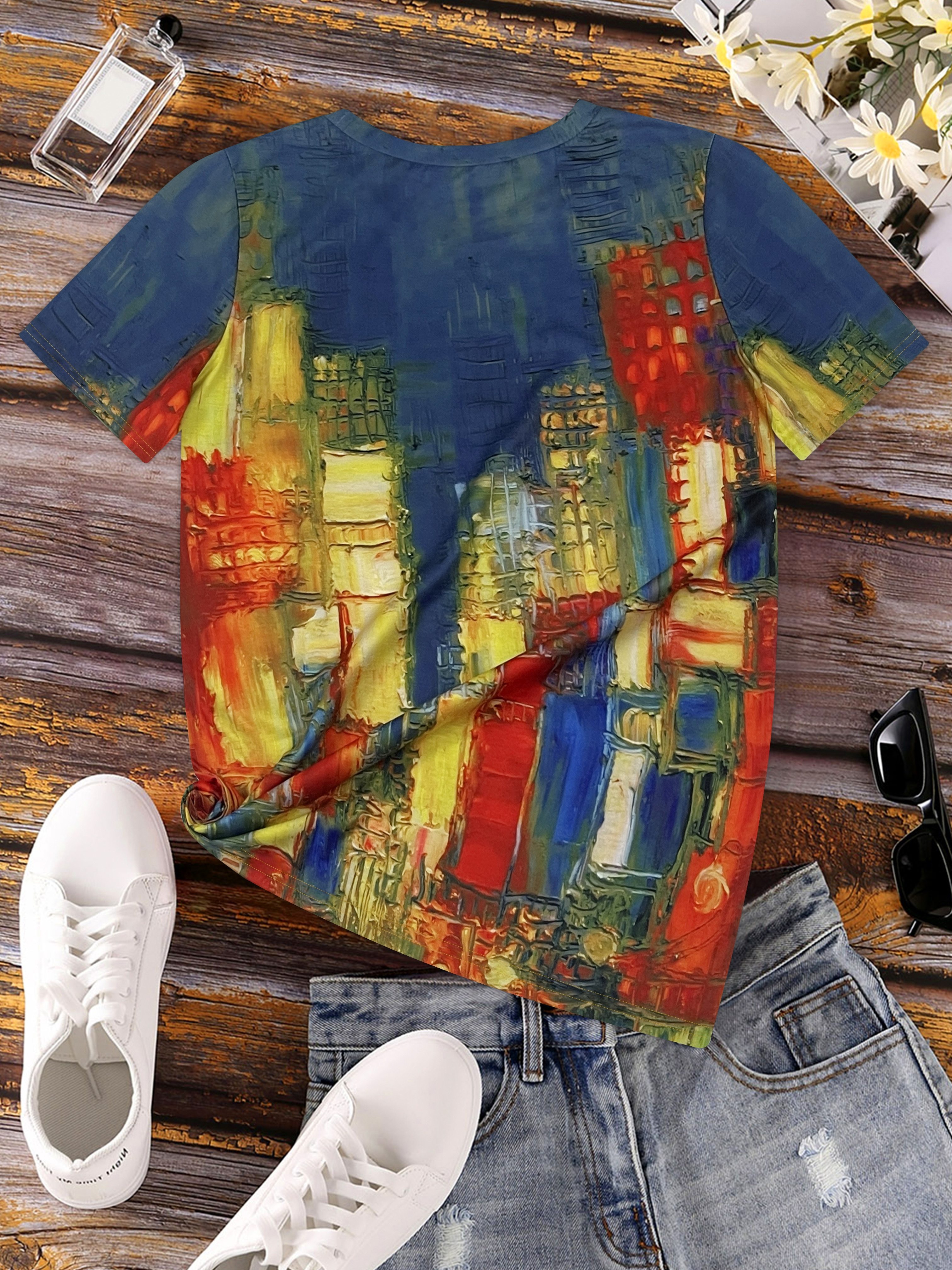 Vibrant Cityscape Women's Tee  - Women'S Formal Day Wear บทวิจารณ์และราคา
